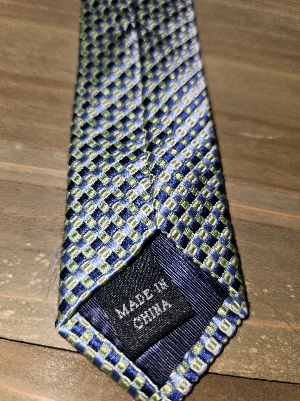 Izod Blue and Lime Geometric Silk-Textured Tie